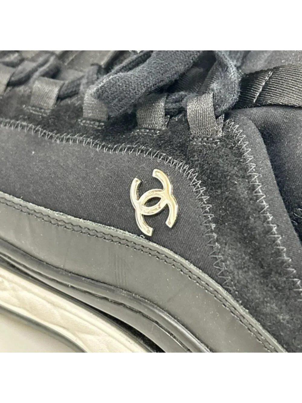Chanel CC Logo Mixed Fiber Low Cut Sneakers